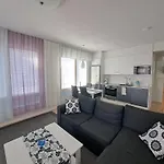 Apartment Makasiiniranta